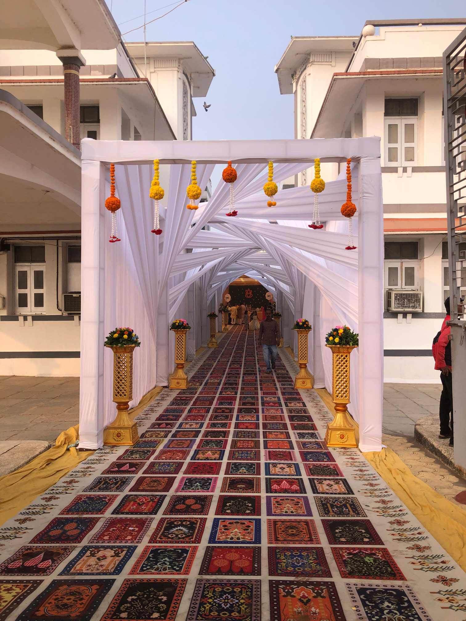 White Luxurious Theme